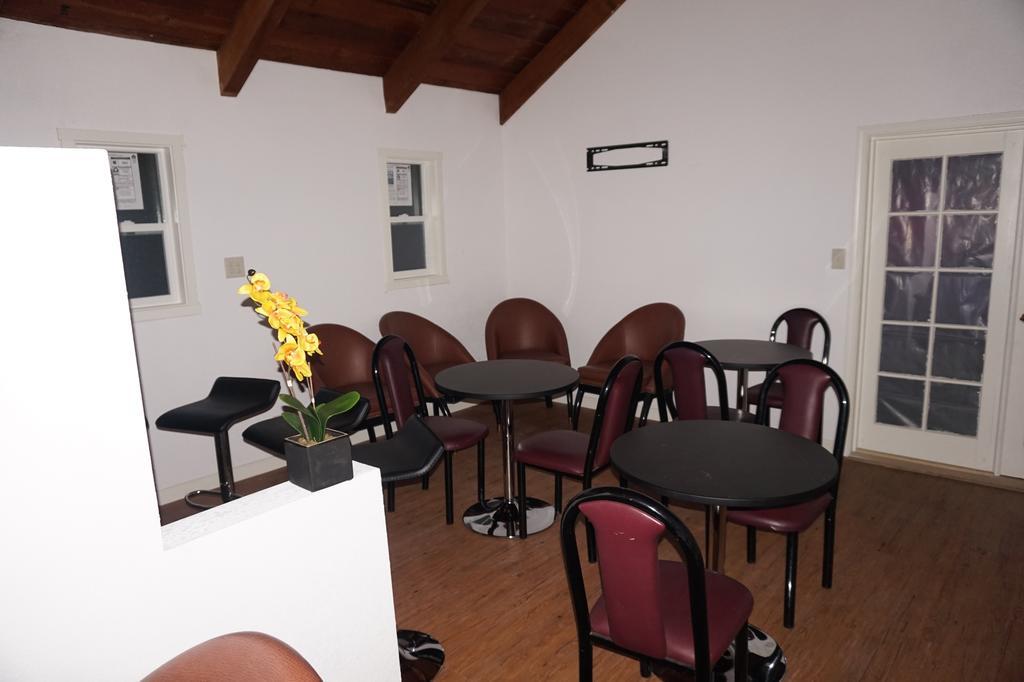 Eagle Crater Lake Inn Chemult Bagian luar foto