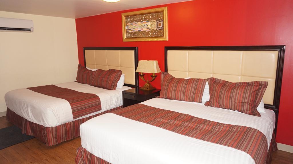 Eagle Crater Lake Inn Chemult Bagian luar foto