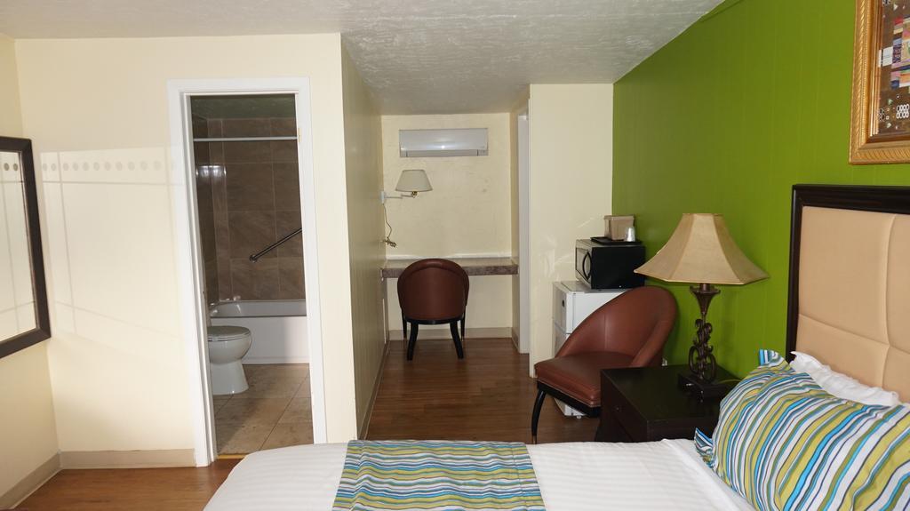 Eagle Crater Lake Inn Chemult Bagian luar foto