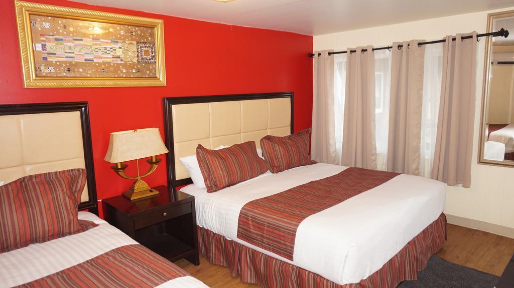 Eagle Crater Lake Inn Chemult Bagian luar foto